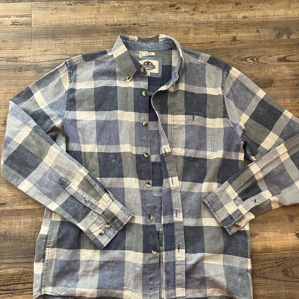 Men's Casual Button Down Shirt - Blue and White Plaid
